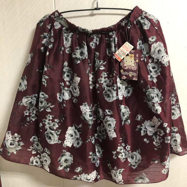 しまむら(シマムラ)のキティ花プリントスカートM レディースのスカート(ひざ丈スカート)の商品写真