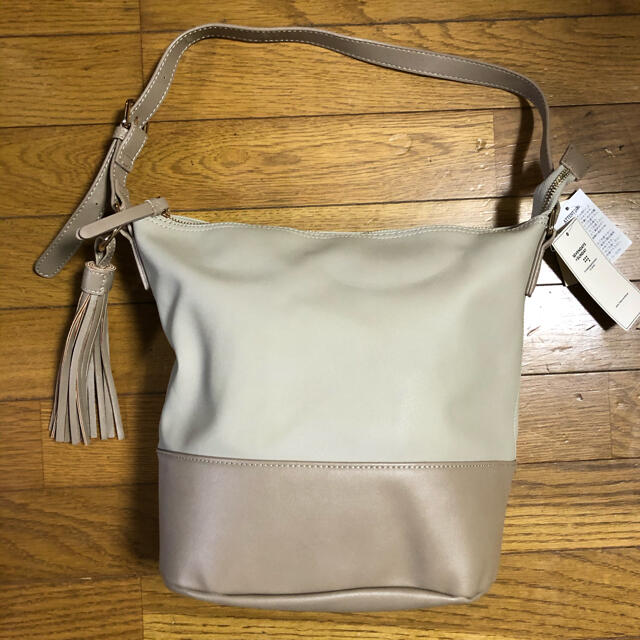 SEVENDAYS=SUNDAY(セブンデイズサンデイ)の新品　SEVENDAYS=SUNDAYバケツ型ワンショルダーBAG 3,949円 レディースのバッグ(ショルダーバッグ)の商品写真