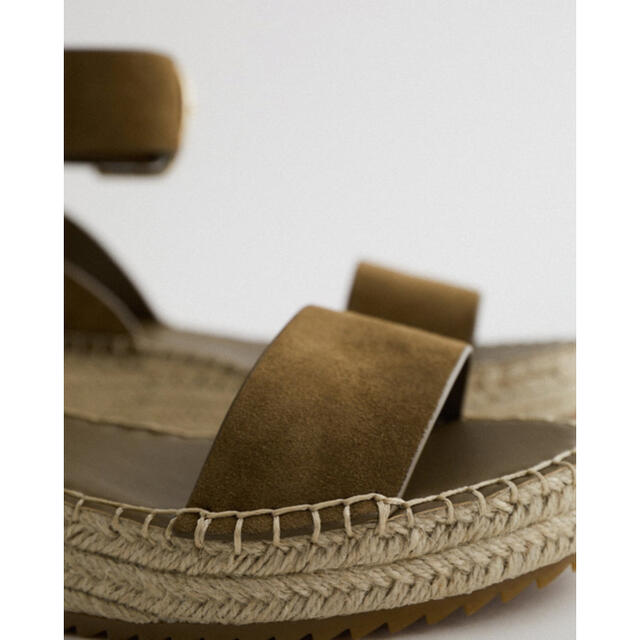 ZARA(ザラ)のZARA アンクルストラップレザーサンダル  ハイヒール  レディースの靴/シューズ(サンダル)の商品写真