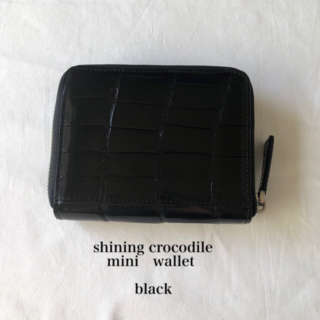 新品　シャイニング加工　クロコダイル　長財布　ブラック メンズのファッション小物(長財布)の商品写真