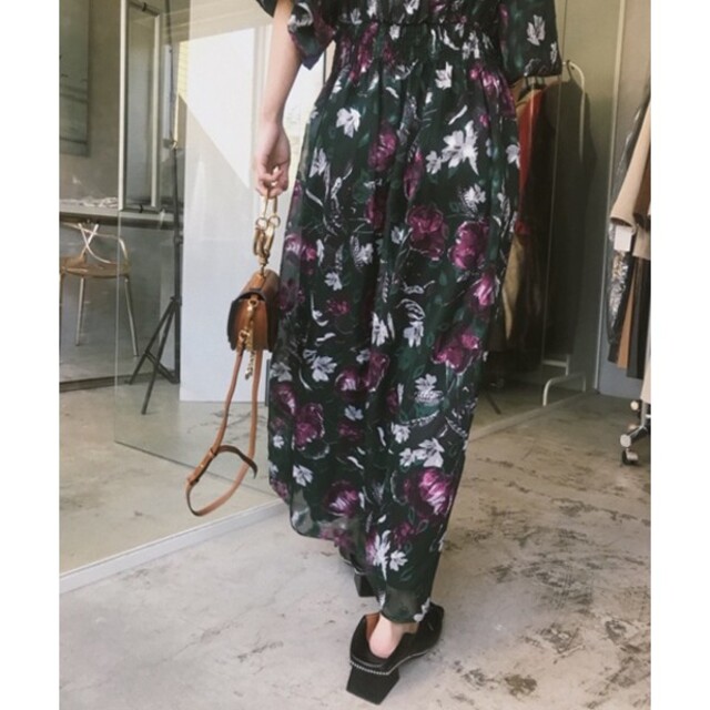 Ameri VINTAGE(アメリヴィンテージ)のameri vintage 花柄ワンピース レディースのワンピース(ロングワンピース/マキシワンピース)の商品写真