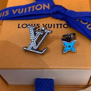 ルイヴィトン(LOUIS VUITTON)のルイヴィトン　ブックル・LVイニシャル(ピアス(両耳用))