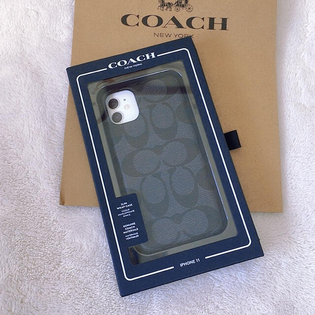 COACH(コーチ)のコーチ　シグネチャー　ブラック　　iPhone11 ケース　iPhoneケース　 スマホ/家電/カメラのスマホアクセサリー(iPhoneケース)の商品写真