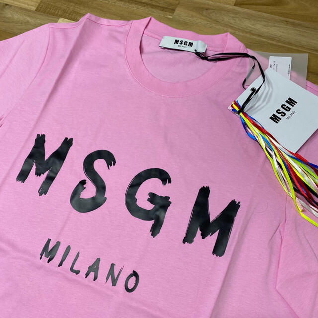 新品　MSGM メンズ　ブラック　ロゴ　Tシャツ　半袖　ピンク　ブランド　人気