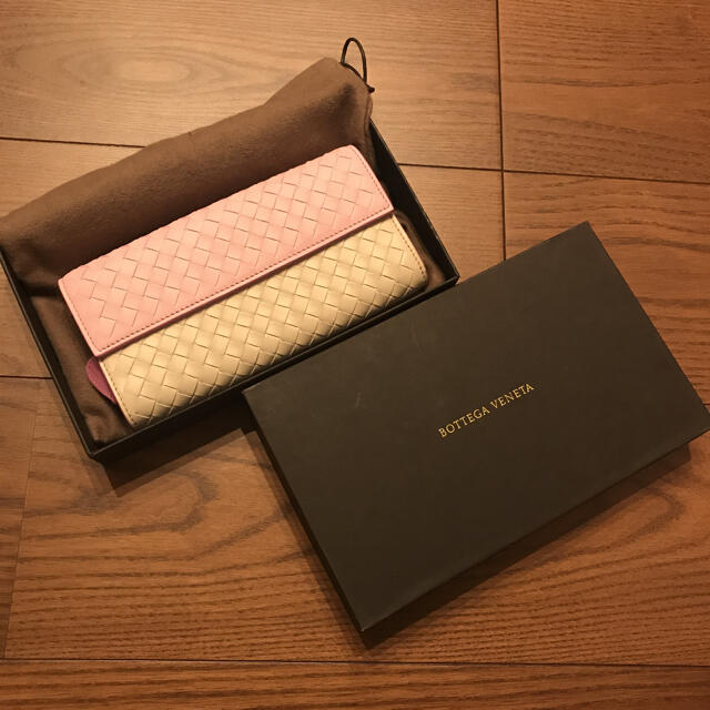 Bottega Veneta(ボッテガヴェネタ)の☆新品・未使用☆ボッテガ ヴェネタ 長財布　バイカラー レディースのファッション小物(財布)の商品写真