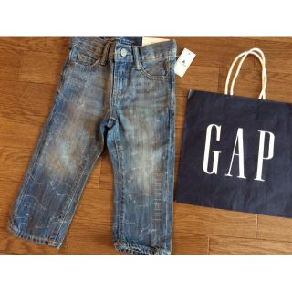 ベビーギャップ(babyGAP)の新品未使用タグGAPオシャレ恐竜ダメージデニムジーンズ18-24m90ダイナソー(パンツ/スパッツ)