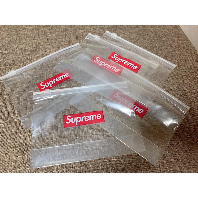 Supreme(シュプリーム)のSupreme ziplocシュプリームフリーザバッグ　5枚 インテリア/住まい/日用品のキッチン/食器(収納/キッチン雑貨)の商品写真