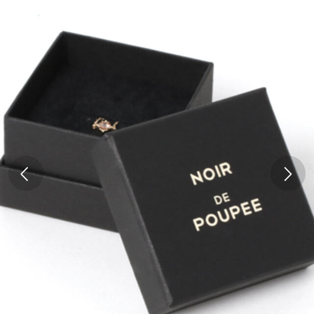 agete(アガット)のNOIR DE POUPEE ノワールドプーぺ　 K10 リング　オパール レディースのアクセサリー(リング(指輪))の商品写真