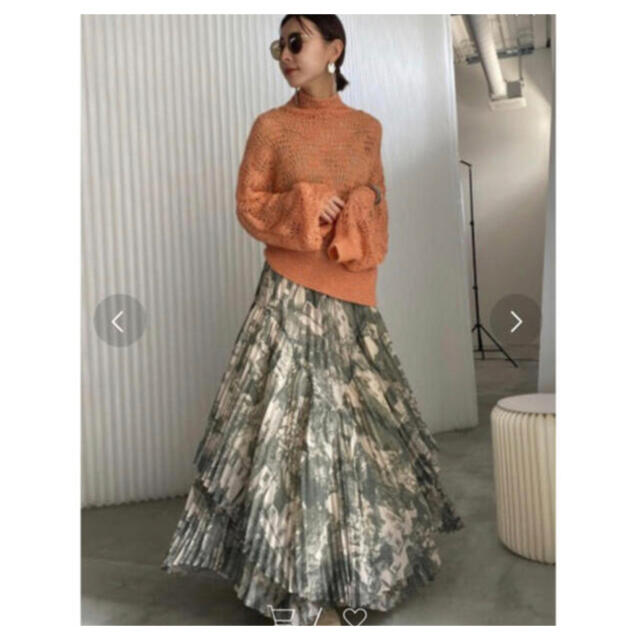 Ameri VINTAGE(アメリヴィンテージ)のTOWN RANDOM PLEATS SKIRT レディースのスカート(ロングスカート)の商品写真