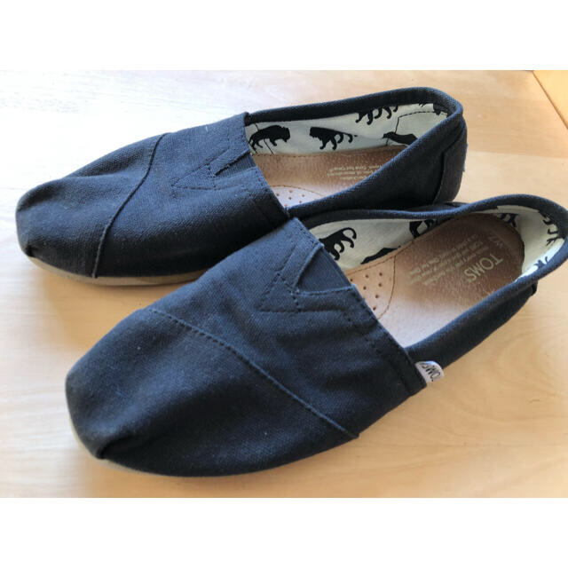 TOMS(トムズ)のtoms スリッポン レディース 24㎝ レディースの靴/シューズ(スリッポン/モカシン)の商品写真