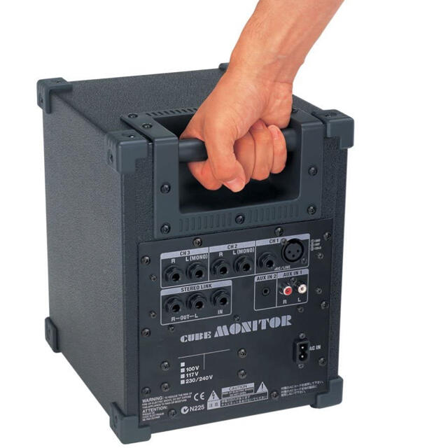 Roland(ローランド)のRoland ローランド Cube Monitor 30W CM-30 アンプ 楽器のレコーディング/PA機器(パワーアンプ)の商品写真