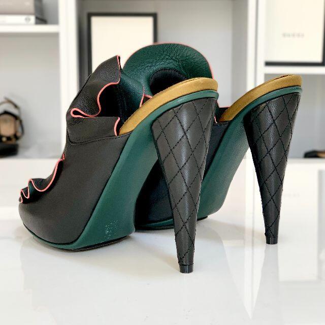 2236 未使用 FENDI フェンディ レザー ミュール サンダル ブラック