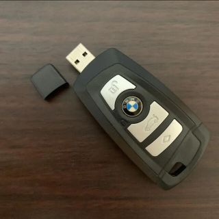 ビーエムダブリュー(BMW)のBMW USBメモリ 1GB(PC周辺機器)