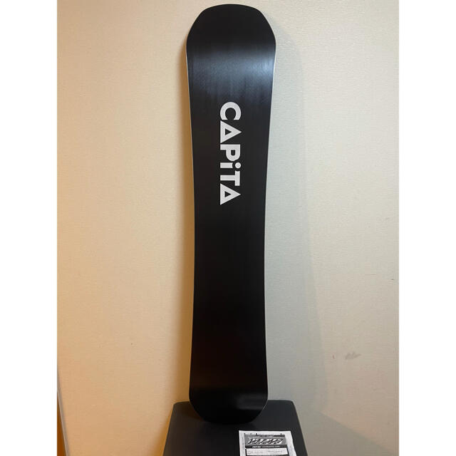 NOVEMBER(ノーベンバー)の　キャピタ（CAPITA） 板 20-21 SUPER DOA 154サイズ　 スポーツ/アウトドアのスノーボード(ボード)の商品写真