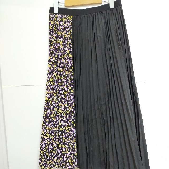 しまむら(シマムラ)の花柄バイカラー　ロングスカート レディースのスカート(ロングスカート)の商品写真