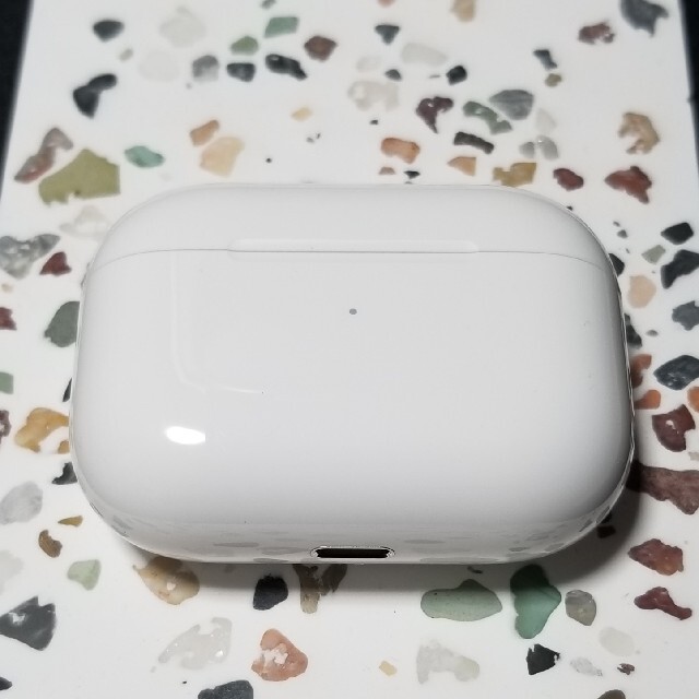 AirPods Pro 充電ケースのみ