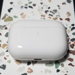 アップル(Apple)のAirPods Pro 充電ケースのみ(ヘッドフォン/イヤフォン)