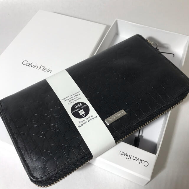 Calvin Klein(カルバンクライン)の直営店購入　新品カルバンクライン　高級牛革20680円　ラウンドファスナー財布 メンズのファッション小物(長財布)の商品写真