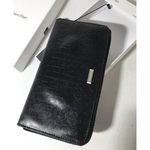 Calvin Klein(カルバンクライン)の直営店購入　新品カルバンクライン　高級牛革20680円　ラウンドファスナー財布 メンズのファッション小物(長財布)の商品写真