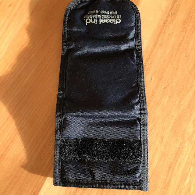 DIESEL(ディーゼル)のDIESEL 財布　コンパクト　軽い　スノボ メンズのファッション小物(折り財布)の商品写真