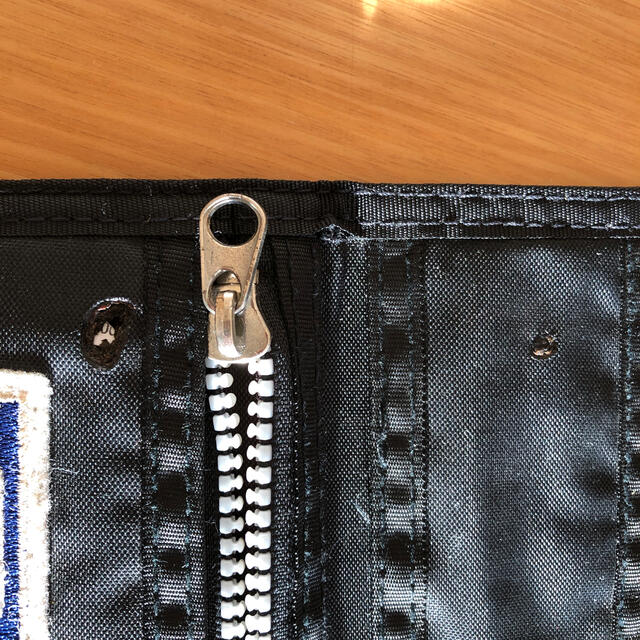 DIESEL(ディーゼル)のDIESEL 財布　コンパクト　軽い　スノボ メンズのファッション小物(折り財布)の商品写真