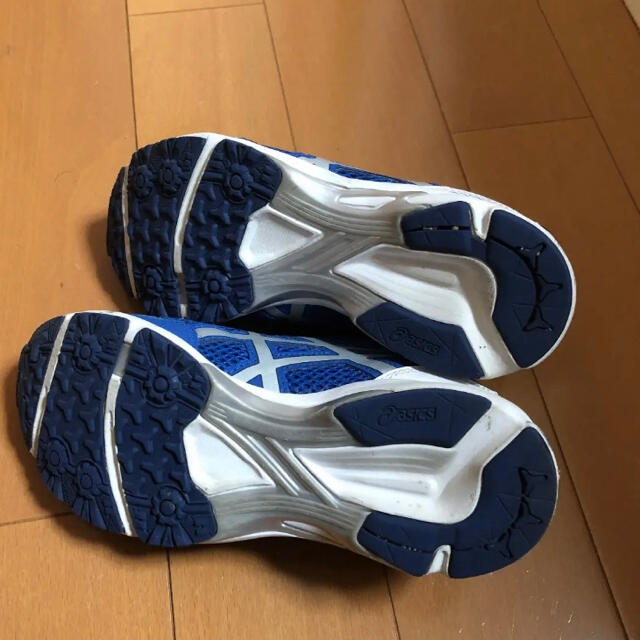 asics(アシックス)のアシックス　レザービーム　23.5cm キッズ/ベビー/マタニティのキッズ靴/シューズ(15cm~)(スニーカー)の商品写真