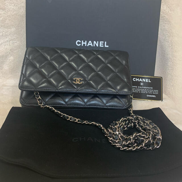 CHANEL - CHANEL チェーンウォレット