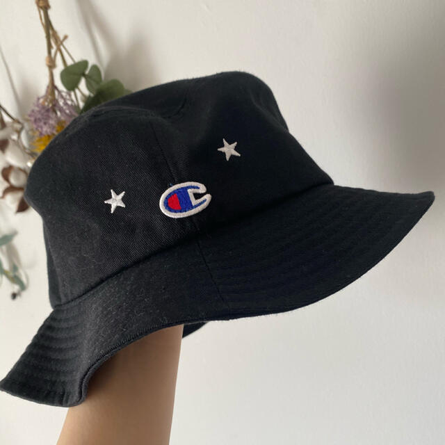 Champion(チャンピオン)のchampion バケットハット レディースの帽子(ハット)の商品写真