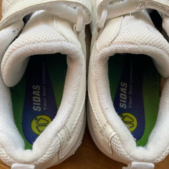 asics(アシックス)のアシックス　asics 上履き　シダス　中敷　足育 キッズ/ベビー/マタニティのキッズ靴/シューズ(15cm~)(スニーカー)の商品写真