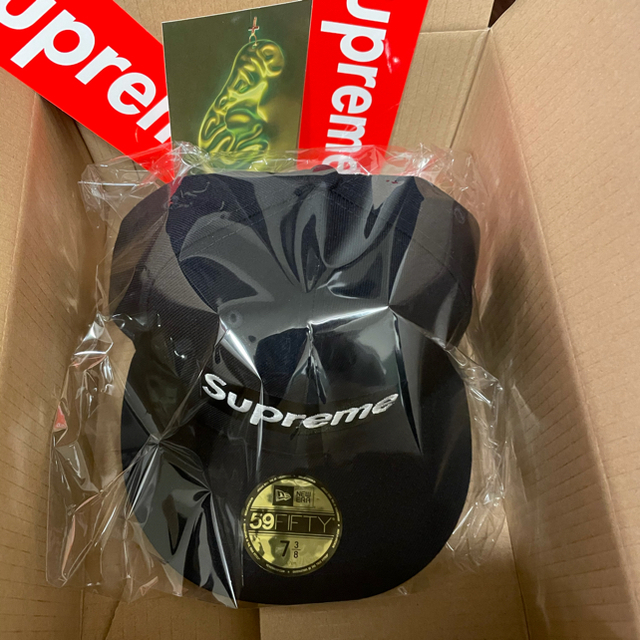 Supreme(シュプリーム)のsupreme champions BOX logo newera 新品ネイビー メンズの帽子(キャップ)の商品写真