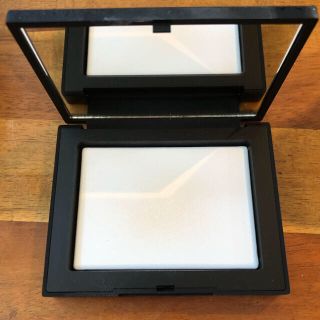 ナーズ(NARS)のNARS フェイスパウダー&ケースセット(フェイスパウダー)