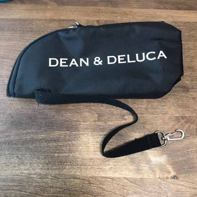 DEAN & DELUCA(ディーンアンドデルーカ)のDEAN&DELUCA 保冷ペットボトルホルダー レディースのバッグ(その他)の商品写真