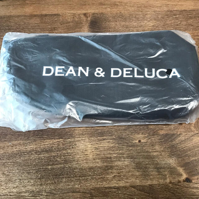 DEAN & DELUCA(ディーンアンドデルーカ)のDEAN&DELUCA 保冷ペットボトルホルダー レディースのバッグ(その他)の商品写真