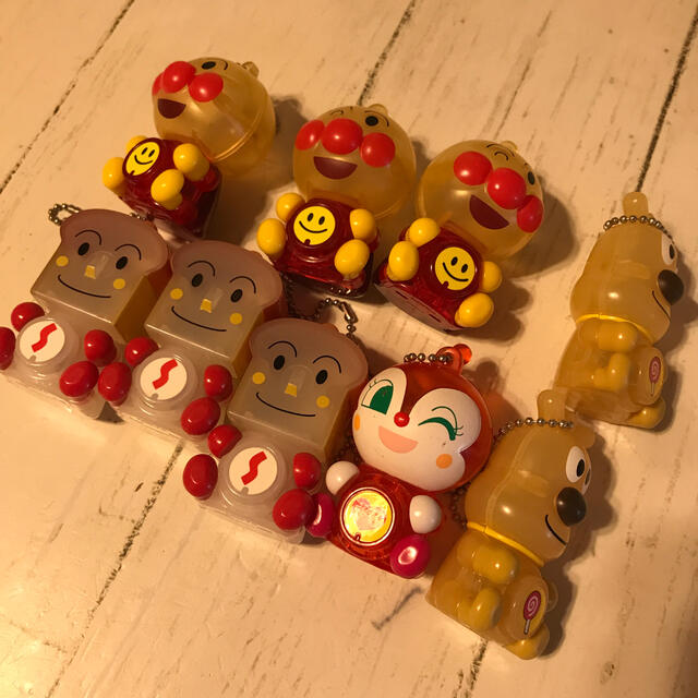 アンパンマンガチャガチャ 光るライト の通販 By らむちゃん Shop ラクマ アンパンマンガチャガチャ 光るライト の通販 By らむちゃん Shop ラクマ