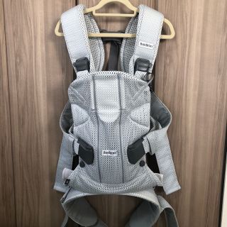 ベビービョルン(BABYBJORN)のベビービョルン　ONE KAI Air シルバー(抱っこひも/おんぶひも)