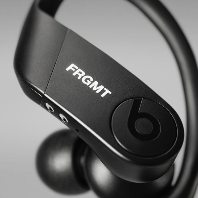 【新品未開封】Powerbeats Pro x fragment design