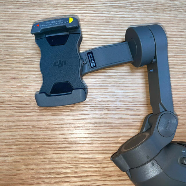 ＤＪＩ　OSMO MOBILE３ スマホ/家電/カメラのスマホアクセサリー(自撮り棒)の商品写真