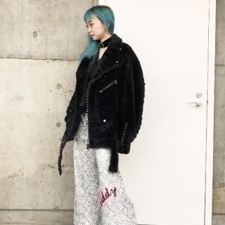 ジーヴィジーヴィ(G.V.G.V.)のG.V.G.V FAUX FUR LACE UP BIKER JACKET(毛皮/ファーコート)