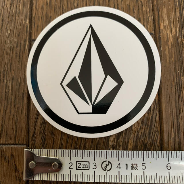 volcom(ボルコム)のVolcom ボルコム 正規品 防水 ビニール ステッカー スポーツ/アウトドアのスノーボード(アクセサリー)の商品写真
