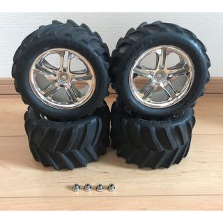 TRAXXAS トラクサス純正 1/8サイズ用 タイヤ・ホイール 4本セット！(ホビーラジコン)