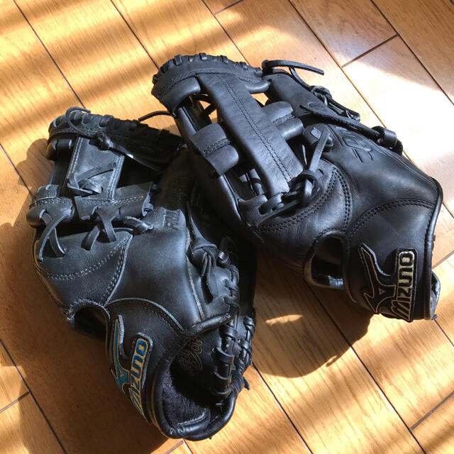 MIZUNO(ミズノ)の野球グローブ　小学校低学年〜幼稚園児用　ミズノ　2個 スポーツ/アウトドアの野球(グローブ)の商品写真