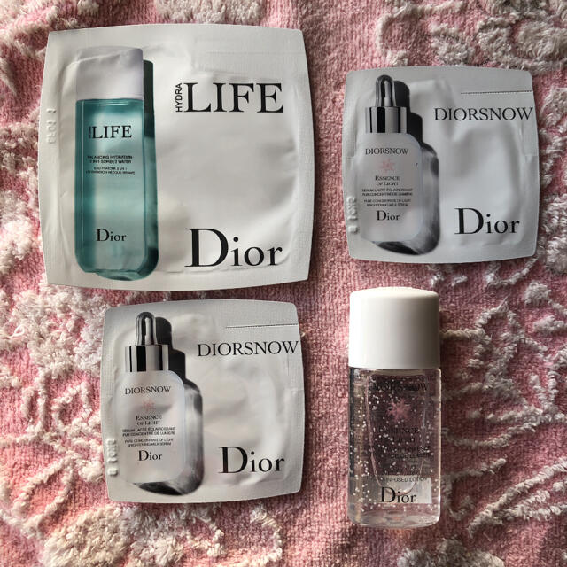 Dior(ディオール)のDior ディオール スノーライトエッセンスローション ライフ サンプル コスメ/美容のキット/セット(サンプル/トライアルキット)の商品写真