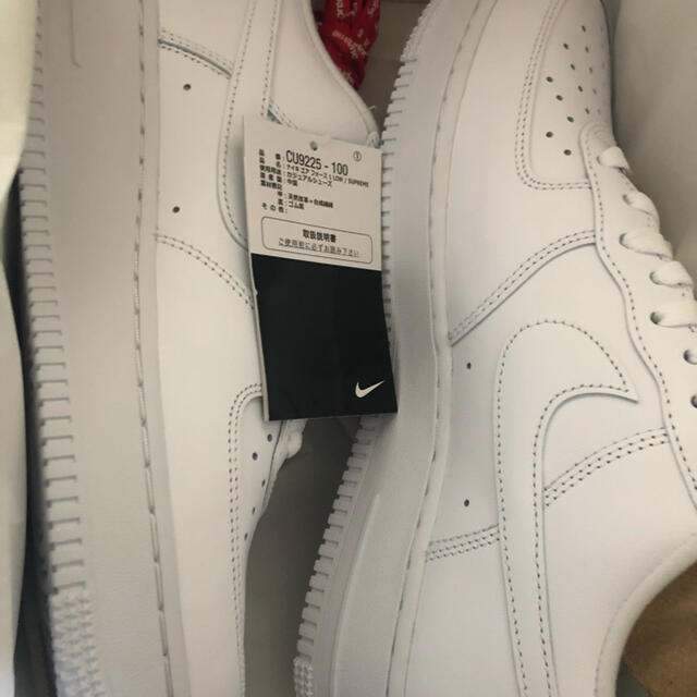 Supreme(シュプリーム)のNIKE airforce 1 low supreme us 9 メンズの靴/シューズ(スニーカー)の商品写真