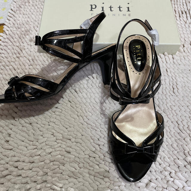 Pitti(ピッティ)の再値下げ pitti サンダル ブラック リボン ベルト 24.5 新品 レディースの靴/シューズ(サンダル)の商品写真