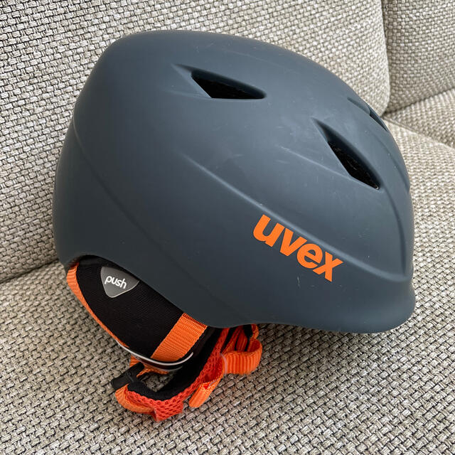 uvex キッズ スノーヘルメット スポーツ/アウトドアのスノーボード(ウエア/装備)の商品写真