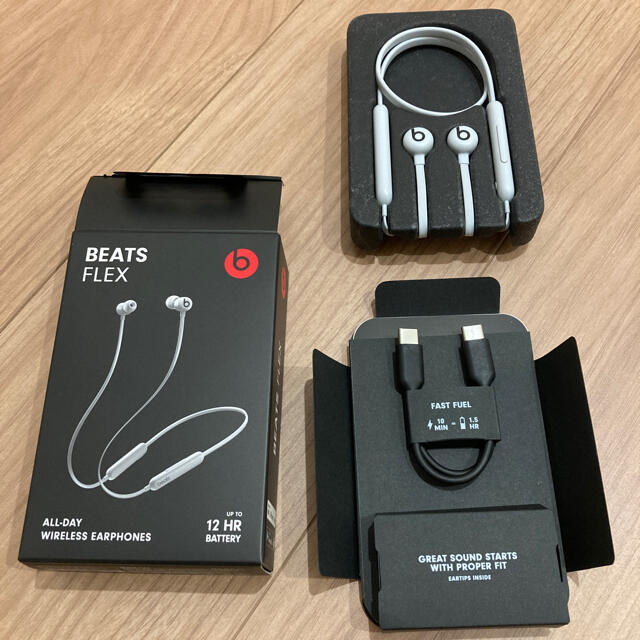 Beats by Dr Dre - 【新品未使用】ワイヤレスイヤホン ビーツ スモーク