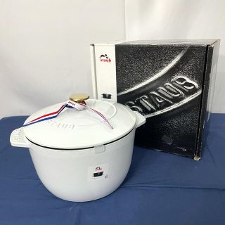 ストウブ(STAUB)のSTAUB ストウブ ファミリー ライス ココット ホワイト 20cm ストウブ(鍋/フライパン)