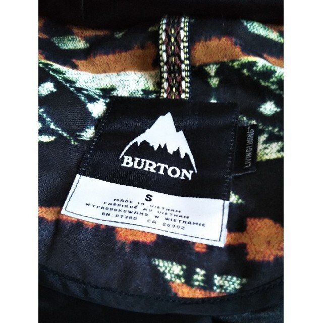 BURTON(バートン)のysmayuri様　　BURTON　バートン　スノボウェア スポーツ/アウトドアのスノーボード(ウエア/装備)の商品写真