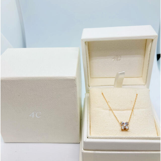 4℃(ヨンドシー)の美品 4℃ ヨンドシー K18 ダイヤモンド 花フラワーモチーフ ネックレス レディースのアクセサリー(ネックレス)の商品写真