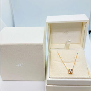ヨンドシー(4℃)の美品 4℃ ヨンドシー K18 ダイヤモンド 花フラワーモチーフ ネックレス(ネックレス)